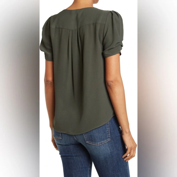 Adrianna Papell Solid V-Neck Ruched Sleeve Pebble Crepe Top green blouse large - Picture 9 of 9